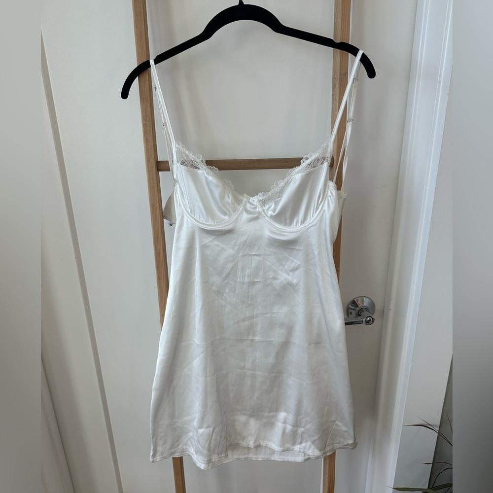Kat the Label - Sienna Slip Revolve | Size M | Ivory